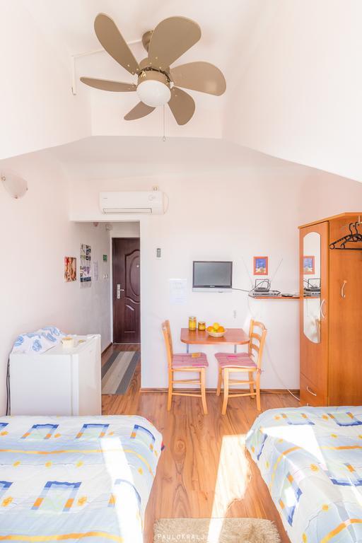 Hotel House Ina Ston Extérieur photo